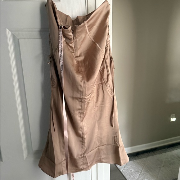 House of CB Lace-up Satin Trumpet Midi skirt - Picture 6 of 7